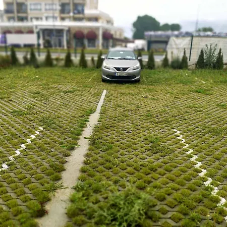 アパート Sun Rays ネセバル