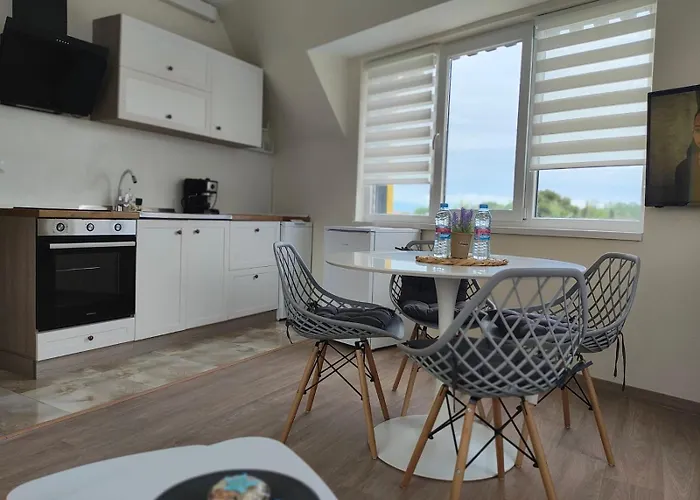 Sun Rays 公寓 内塞伯尔